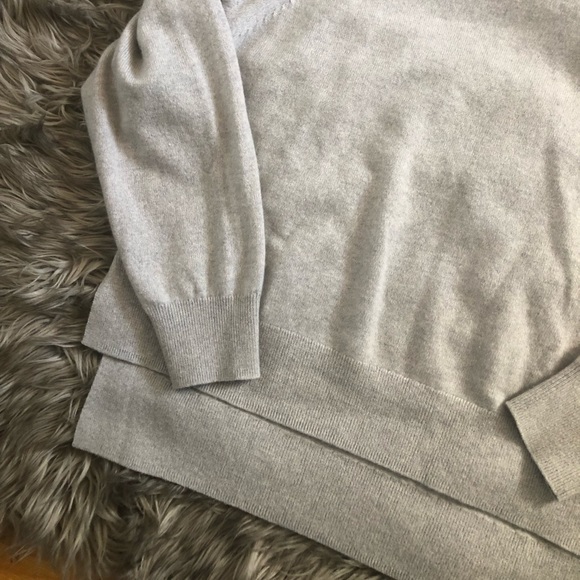 Saks Fifth Avenue 100% cashmere sweater - Picture 4 of 9